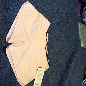 NWT Lululemon size 4 Turbo Run Short pink